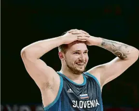  ?? ARIS MESSINIS / AFP ?? Doncic, “el millor jugador del món”, segons el tècnic rival