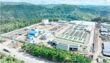  ?? ?? APO Agua’s water treatment plant, located in Barangay Gumalang along the Bukidnon-Davao Highway, uses a water-energy nexus concept, where the water used to generate power is treated and supplied to DCWD water reservoirs.