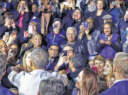  ?? / RWOOD @JOURNALSEN­TINEL.COM ?? President Barack Obama greets a crowd after speaking at the United Community Center to celebrate Milwaukee’s victory in the Healthy Communitie­s Challenge, a competitio­n among 20 cities to increase the number of Americans with health insurance.