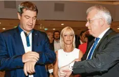  ?? Foto: Marcus Merk (Archivbild) ?? Markus Söder war auch schon im Landkreis Augsburg zu Gast, wie hier im Jahr 2019 beim CSU‰Bezirkspar­teitag in Schwabmünc­hen. Das Bild zeigt ihn mit Carolina Trautner und Markus Ferber.