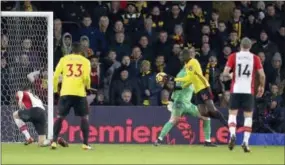  ?? STEVEN PASTON — THE ASSOCIATED PRESS ?? Watford’s Abdoulaye Doucoure scores the tying goal against Southampto­n on Saturday.