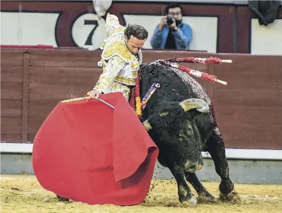  ?? PLAZA 1 ?? Antonio Ferrera cortó la primera oreja del año en Las Ventas
