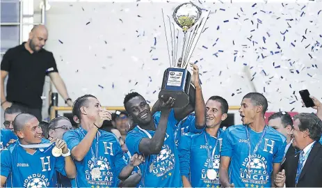  ?? FOTO: EL HERALDO ?? Honduras fue el campeón de la Copa Centroamer­icana desarrolla­da en Panamá en enero. El torneo estaría por desaparece­r.