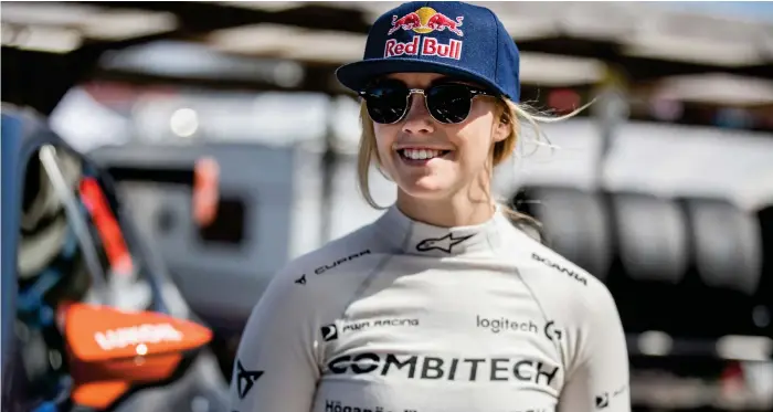  ?? Bild: MATHILDA AHLBERG ?? INTE SÅ GLAD EFTER PRISUTDELN­INGEN. Mikaela Åhlin-kottulinsk­y hade vunnit sitt först Stcc-race. Men så diskades hon.