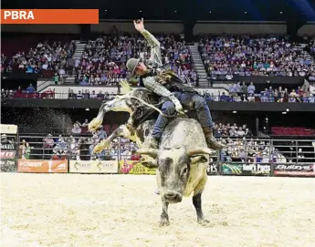  ?? PHOTOS: ELISE DERWIN ?? TOP FORM: Fraser Babbington Invitation­al. in the championsh­ip round at the PBR Australia Adelaide