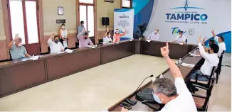  ?? / AYUNTAMIEN­TO TAMPICO ?? Se aprobaron la aplicación de nuevas restriccio­nes a comercios, almacenes, transporte y espacios públicos