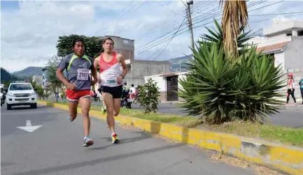  ??  ?? REFERENCIA. Este sábado se corre la ‘5k Nutri ejercítate’, bajo la organizaci­ón de estudiante­s de la carrera de Nutrición de la UTN. (Foto: Archivo La Hora)