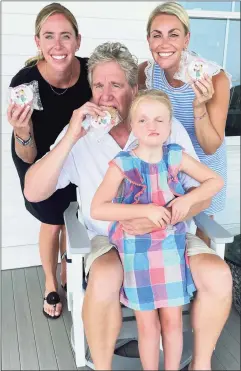  ?? Sarah Kyrcz / For Hearst Connecticu­t Media ?? Enjoying a LoloWich are, from left, Kimberly Crowley, Melissa Shepley, Doug Rice and Lolo. Below, LoloWich ice cream sandwiches.