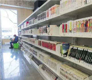  ?? JOHN KENNEY ?? One of the city’s most recently inaugurate­d libraries, Benny Library in N.D.G., merges aspects of a traditiona­l library with a cultural centre atmosphere where people can hang out and interact in many ways.