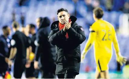  ?? Picture: Rogan Thomson/JMP ?? Lee Johnson thanks the Bristol City fans after last Saturday’s defeat at Reading