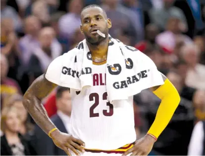  ?? | TONY DEJAK/AP ?? When LeBron James decided to unfollow the Cavaliers, it became a huge deal in the farcical Twitterver­se.