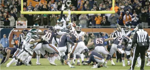  ?? DAVID BANKS/AP ?? Bears kicker Cody Parkey missed a 43-yard field goal with 10 seconds left in the Bears’ 16-15 playoff loss to the Philadelph­ia Eagles.