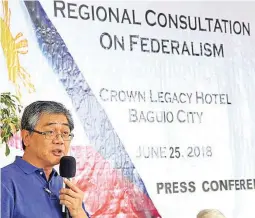  ??  ?? FEDERALISM TALK – Senior Technical Adviser Conrado Generoso of the Consultati­ve Committee (ConCom) on the move for Federalism explains the process involved in amending the Constituti­on during the Cordillera leg of the public consultati­ons in Baguio...