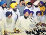  ??  ?? Former cabinet minister and SAD MLA Bikram Singh Majithia along with party leaders addressing a press conference in Amritsar on Sunday. SAMEER SEHGAL/HT