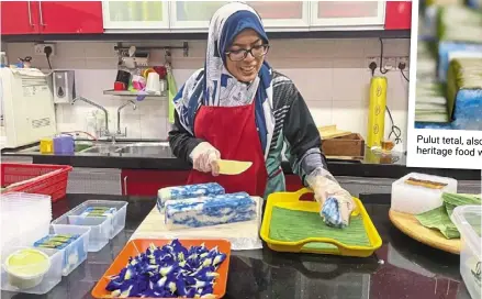  ?? — photos: bernama ?? rosmawati decided to try her hand at making pulut tetal after her husband said he missed feasting on them during Hari raya.