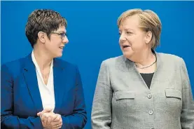  ?? EFE ?? Aliadas. Annegret Kramp-Karrenbaue­r y Angela Merkel en Berlín.