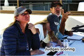  ??  ?? Judges scoring