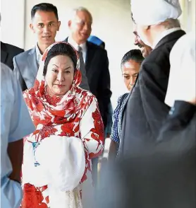  ??  ?? Facing charges: Rosmah and her defence team arriving at the High Court in Kuala Lumpur.