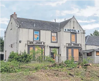  ?? Picture: Steven Brown. ?? The former Brannigans Hotel in Leven has been targeted by vandals.