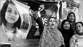  ??  ?? People chant slogans to condemn the rape and killing of six-year-old girl Zainab Ansari in Kasur, during a protest in Karachi, Pakistan. (Photo: Al Jazeera)