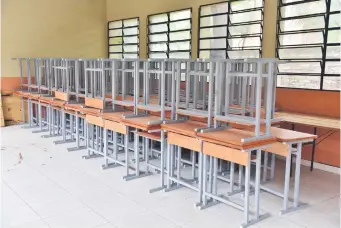  ?? ?? Las mesas pedagógica­s están guardadas en el comedor del Colegio Nacional Alvarín Romero.