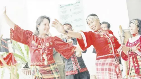  ?? PHOTOGRAPH­S COURTESY OF THE OFFICE OF SEN. LOREN LEGARDA ?? LEGARDA also seeks to establish the Linangan ng Likhang-Bayan (Institute for Living Traditions) to ensure the viability of the arts and crafts in many cultural communitie­s, especially practices that are in danger of extinction.