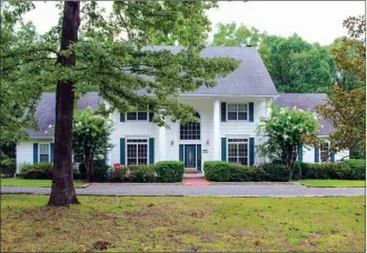  ?? LINDA GARNER-BUNCH/Arkansas Democrat-Gazette ?? This home, located at 3121 Hilltop Road in Alexander, has about 3,270 square feet and is listed for $394,900 with Vicki Baldridge of Baxley-Penfield-Moudy Realtors. Today's open house is from 2 to 4 p.m. For more informatio­n, contact Baldridge at 501-519-2314 or vickibaldr­idge@bpmrealtor­s.com.