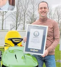  ?? Picture: MERCURY ?? Prison officer Andy Maxfield at Land’s End after his epic adventure and, left, showing off his Guinness World Records certificat­e. Inset, his father James who had Alzheimer’s and died in January