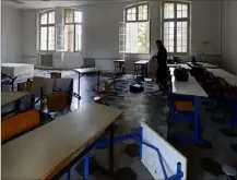  ??  ?? Armoires, tables et chaises renversées ; ordinateur­s brisés, la salle de classe de Seconde  de l’institutio­n Sainte-Marie a été dévastée par un ou plusieurs vandales. C’est la troisième fois cette année !