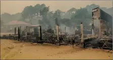  ?? (Photo d’archives Sdis 33) ?? L’incendie en Gironde, l’été dernier, a été particuliè­rement dévastateu­r.