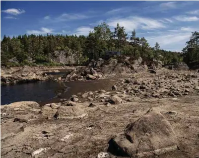  ?? FOTO: JACOB BUCHARD ?? Lona dam i Vennesla kommune er nesten helt tom for vann for øyeblikket.