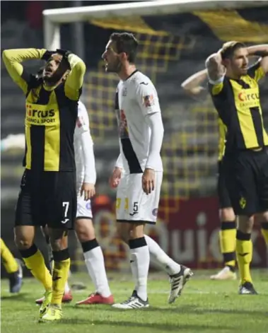  ?? FOTO GMAX AGENCY ?? Lierse: gemiste kans. Ontgoochel­ing bij Elgabas en Frans.