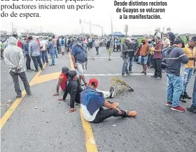  ??  ?? Desde distintos recintos de Guayas se volcaron a la manifestac­ión.