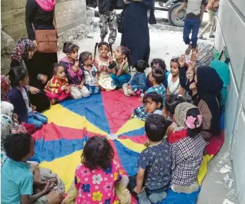 ?? Foto: Ali Al Sufi ?? Die Jemen Kinderhilf­e hat auch eine Wohnung für 25 Waisenmädc­hen angemietet, die dort von zehn Kriegswitw­en betreut werden. Auch diese Gruppe soll in das neue Domizil ziehen.