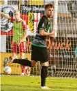  ?? Foto: Brugger ?? Ein Assist in der Bayernliga, drei Treffer in der Bezirkslig­a – Gundelfing­ens Jonas Schneider machte nachdrückl­ich auf sich aufmerksam.