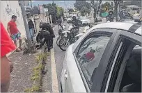  ?? CORTESÍA ?? Quito. Los gendarmes recogieron indicios donde ocurrió el ataque.