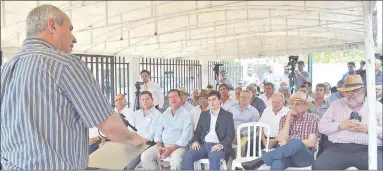  ??  ?? Dr. Hugo Idoyaga, titular del Senacsa, en ocasión de inaugurar el local sanitario para animales en Pilar.