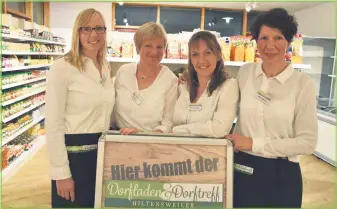  ?? Fotos: Lichtinger ?? Ein sympathisc­hes und engagierte­s Team (von links): Carola Plath, Sylvia Wicker, Monika Sprenger und Marktleite­rin Monika Emser.