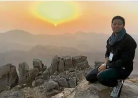  ??  ?? Dr. Hayden Kho at sunrise