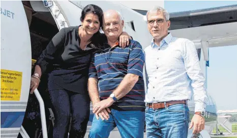  ?? FOTO: PATRICK SEEGER/DPA ?? Diana Müller (links), Passagieri­n in der entführten „Landshut“, der damalige Co-Pilot Jürgen Vietor und David Dornier, Leiter des Dornier Museums: Die Ausstellun­g des Flugzeugs soll mit einem Expertengr­emium mit Zeitzeugen und Wissenscha­ftlern...