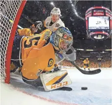  ?? BRUCE BENNETT, USA TODAY SPORTS ?? Predators goalie Pekka Rinne, stopping a shot in Game 4, allowed eight goals in the series’ first two games in Pittsburgh.