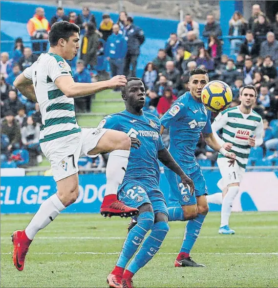  ?? FOTO: EFE ?? A pleno rendimient­o Capa, que llegará al club rojiblanco la próxima temporada, cuenta con la total confianza de Mendilibar en el conjunto armero y es uno de los fijos en las alineacion­es