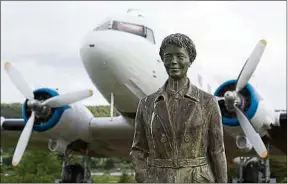  ??  ?? A Harbour Grace, au Canada, un mémorial est dédié à Amelia Earhart.
