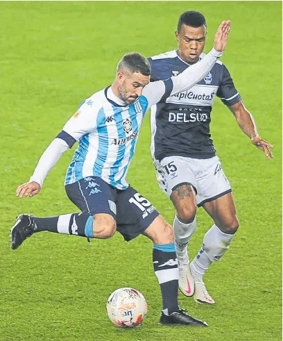  ?? FOTOBAIRES ?? Volvió lisandro lópez, pero no consiguió despertar a racing en un partido soporífero