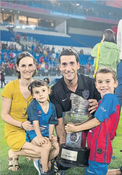  ?? FOTO: ORKATZ MARTÍN / JOHOR ?? De Berango a Malasia El vizcaíno Orkatz Martín es entrenador de porteros en el Johor Darul Takzim