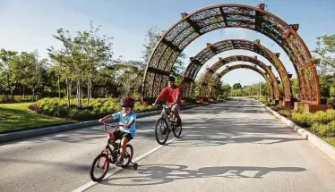  ?? Courtesy of Cane Island ?? Cane Island’s Living Arches are part of the Katy community’s arrival experience.
