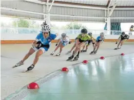  ??  ?? Patinadora­s en el Campeonato de España en pista celebrado en Amaya.