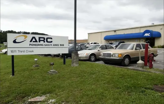  ?? Adam Lau/Knoxville News Sentinel via AP ?? The National Highway Traffic Safety Administra­tion is taking a big step toward forcing Knoxville, Tenn.-based ARC Automotive Inc. to recall 52 million air bag inflators that could explode, hurl shrapnel and injure or kill people.