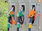  ?? ?? Medida visa aliviar o custo dos combustíve­is para os consumidor­es