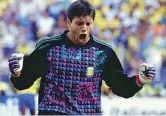  ??  ?? Decisivo Sergio Goycoechea oggi ha 54 anni. Nel '90 fu l’uomo decisivo nella semifinale tra Italia e Argentina